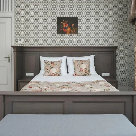 Roze Boutique Hotel 4*