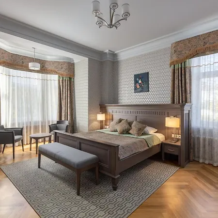 Roze Boutique Hotel